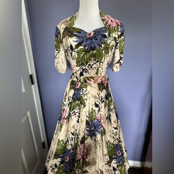 1940s- early 1950s floral peony barkcloth skirt and blouse set - Picture 3 of 15